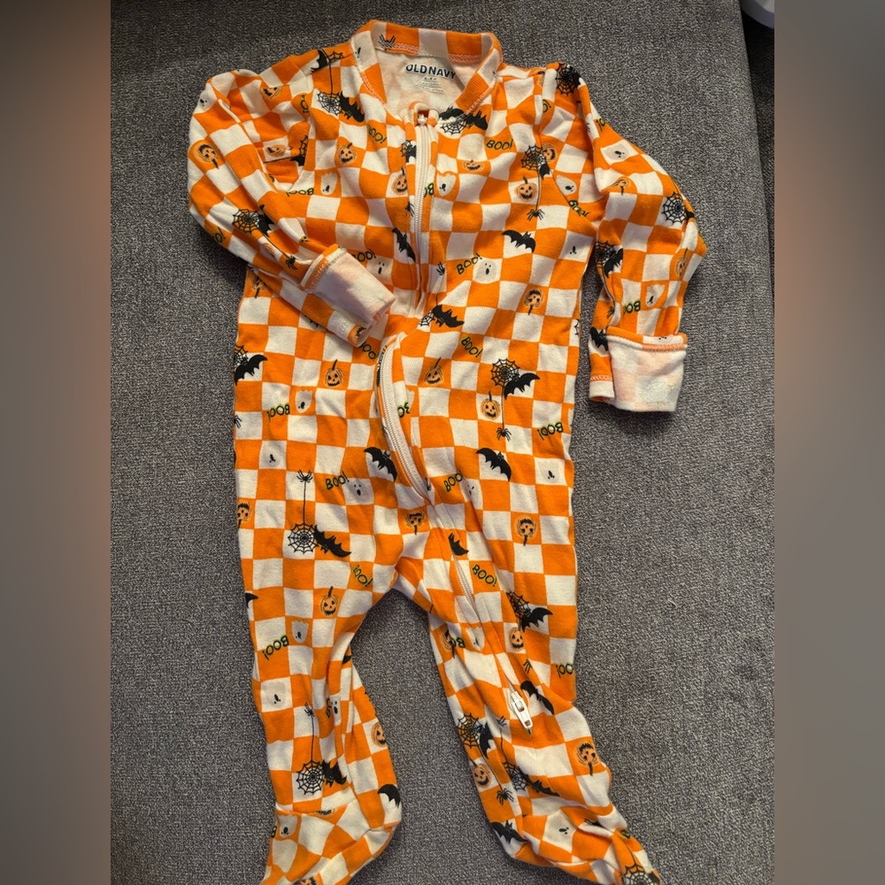 Old navy 6-9 Halloween footies